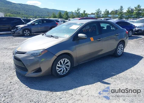 2018 Toyota Corolla Le z USA, uszkodzony, nr VIN 2T1BURHE2JC988844